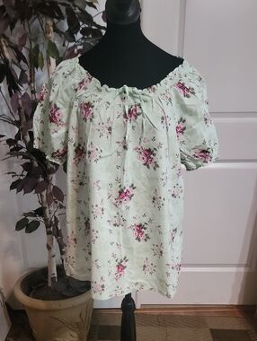 Basic Editions Mint Green Floral Puff-Sleeve Tunic